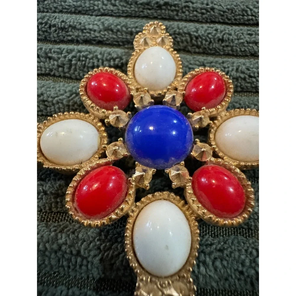 Sarah Coventry Brooch Gold‎ Tone Red White Blue Cabochon Vintage Costume Jewelry